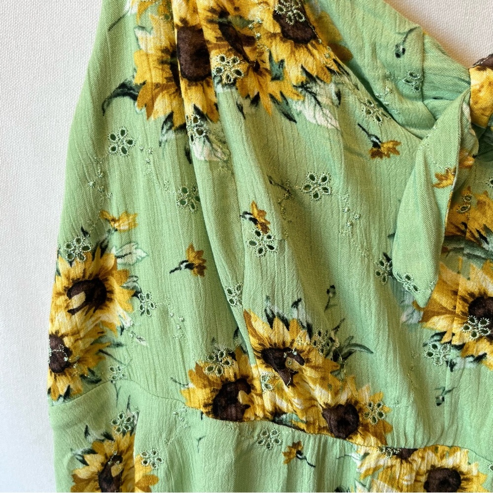 Torrid 2 Sunflower cami 2X Green floral Tied front Smocked back Womens tank top - Picture 4 of 7